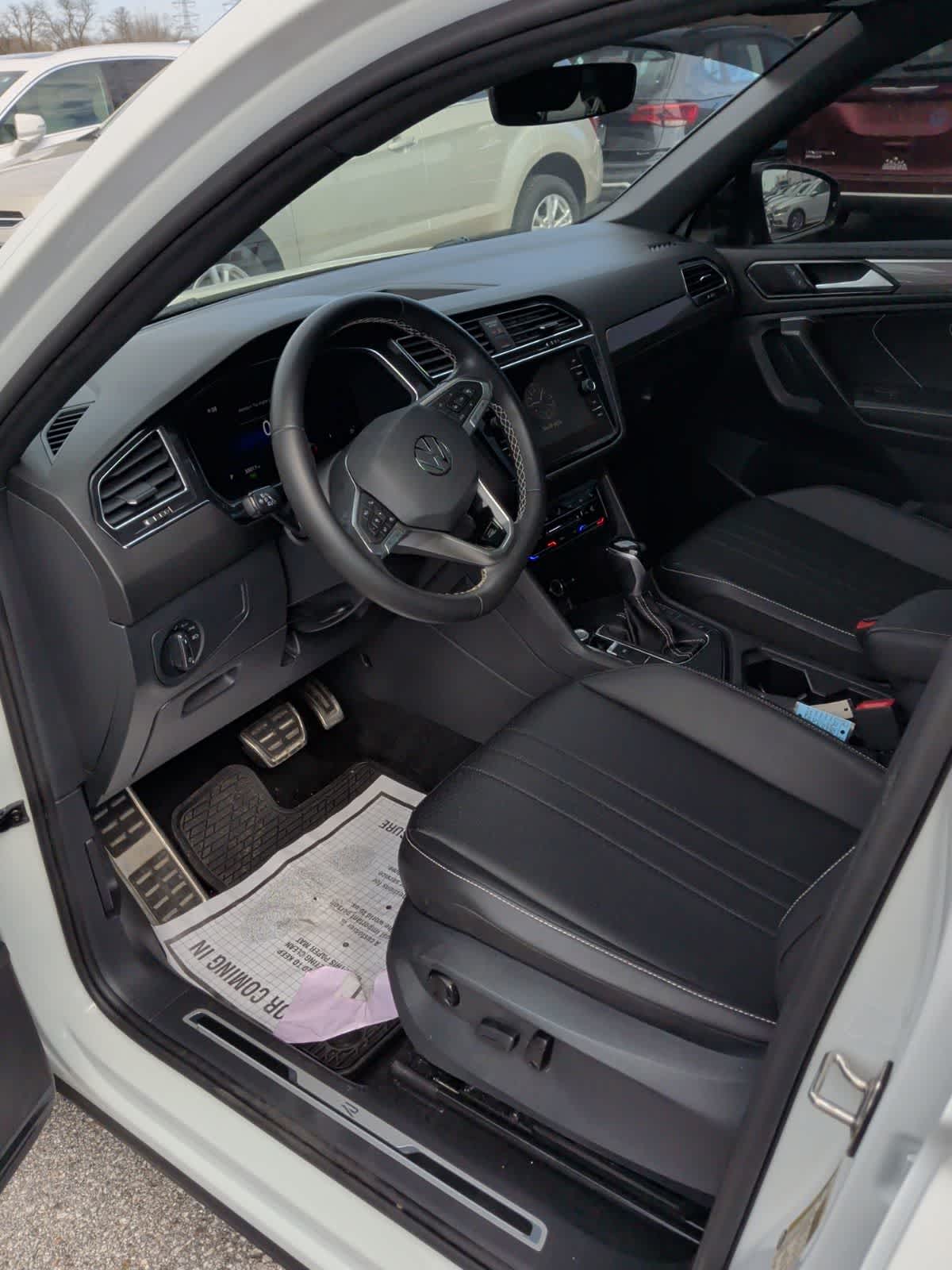 Thumbnail: 2023 Volkswagen Tiguan - 2