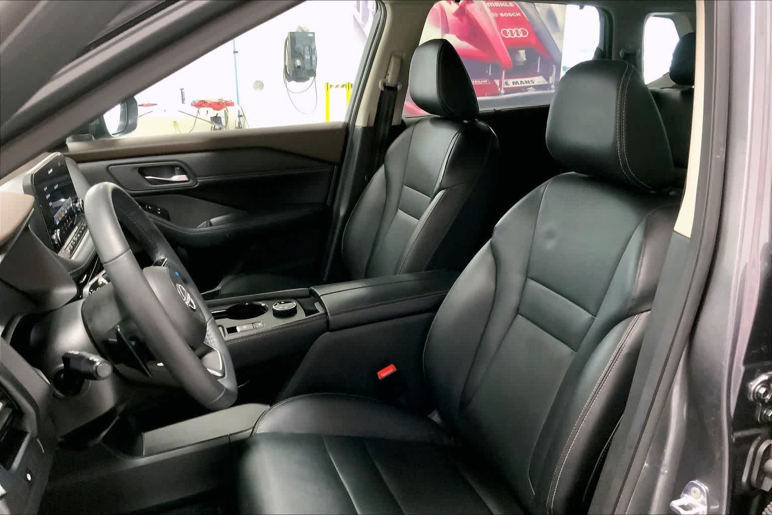 Thumbnail: 2023 Nissan Rogue - 11