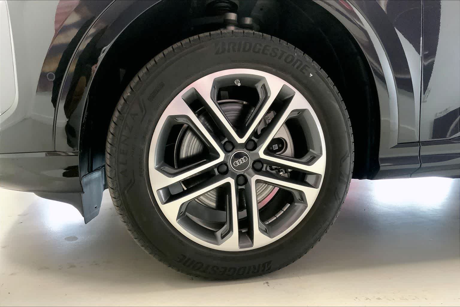 Thumbnail: 2025 Audi Q5 - 7