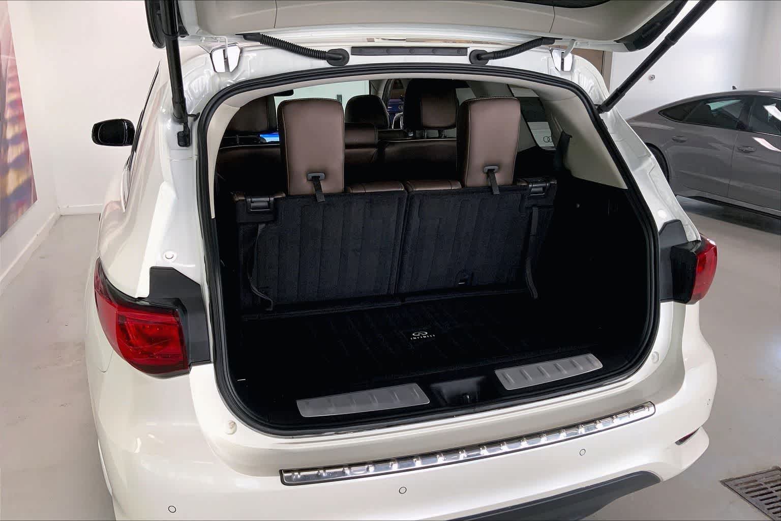 Thumbnail: 2019 INFINITI QX60 - 16