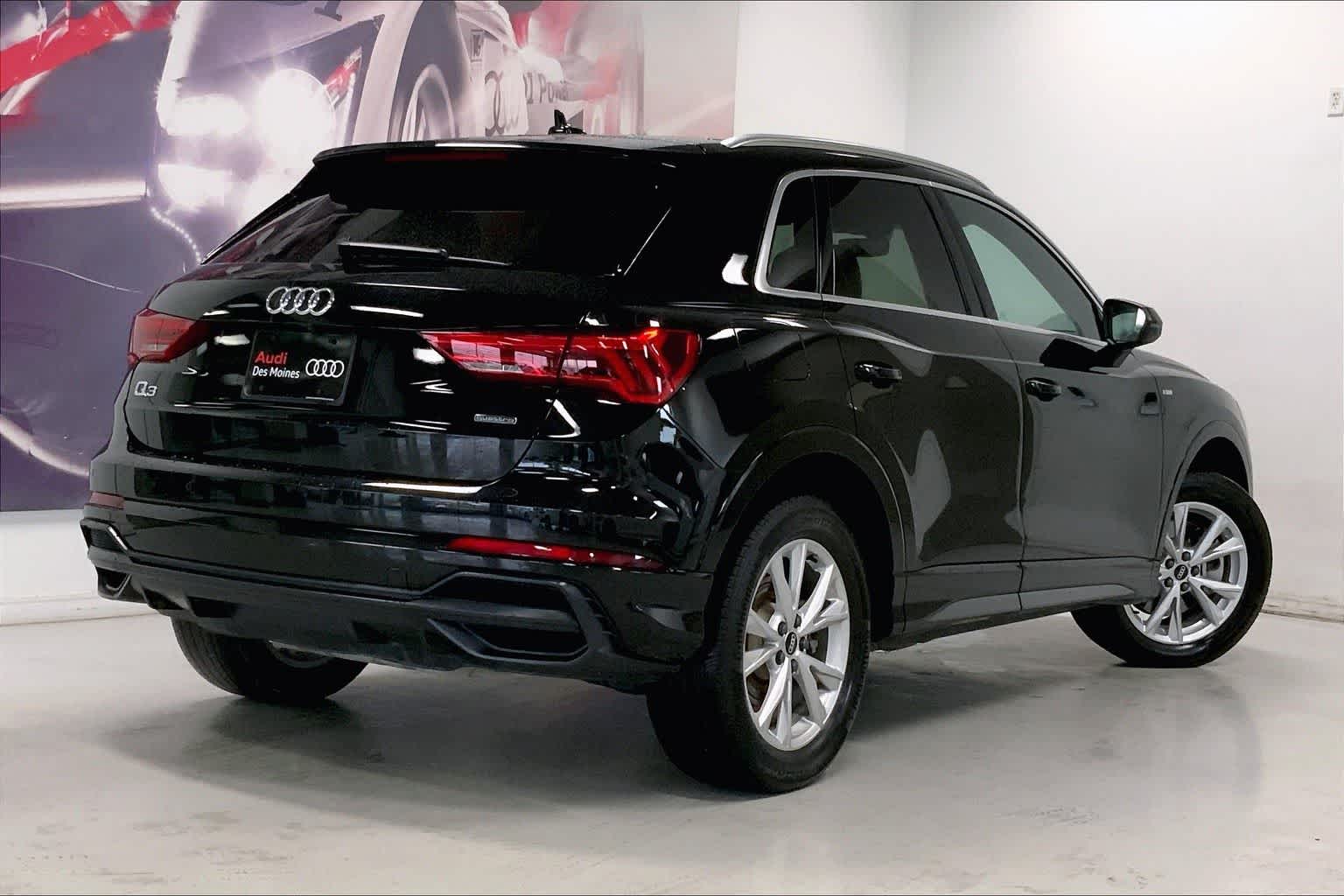 Thumbnail: 2022 Audi Q3 - 22