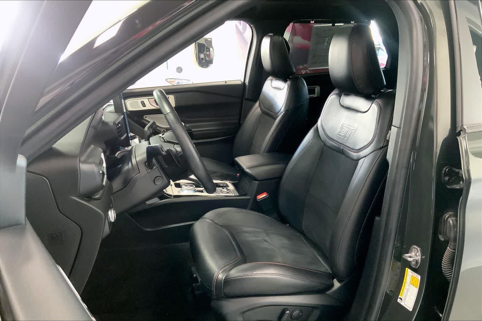 Thumbnail: 2022 Ford Explorer - 10