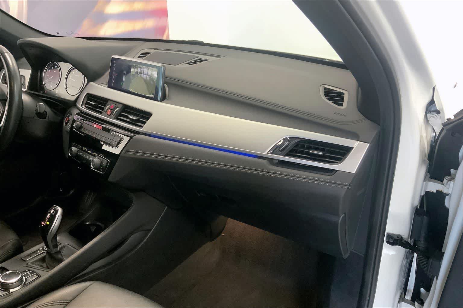 Thumbnail: 2022 BMW X1 - 20