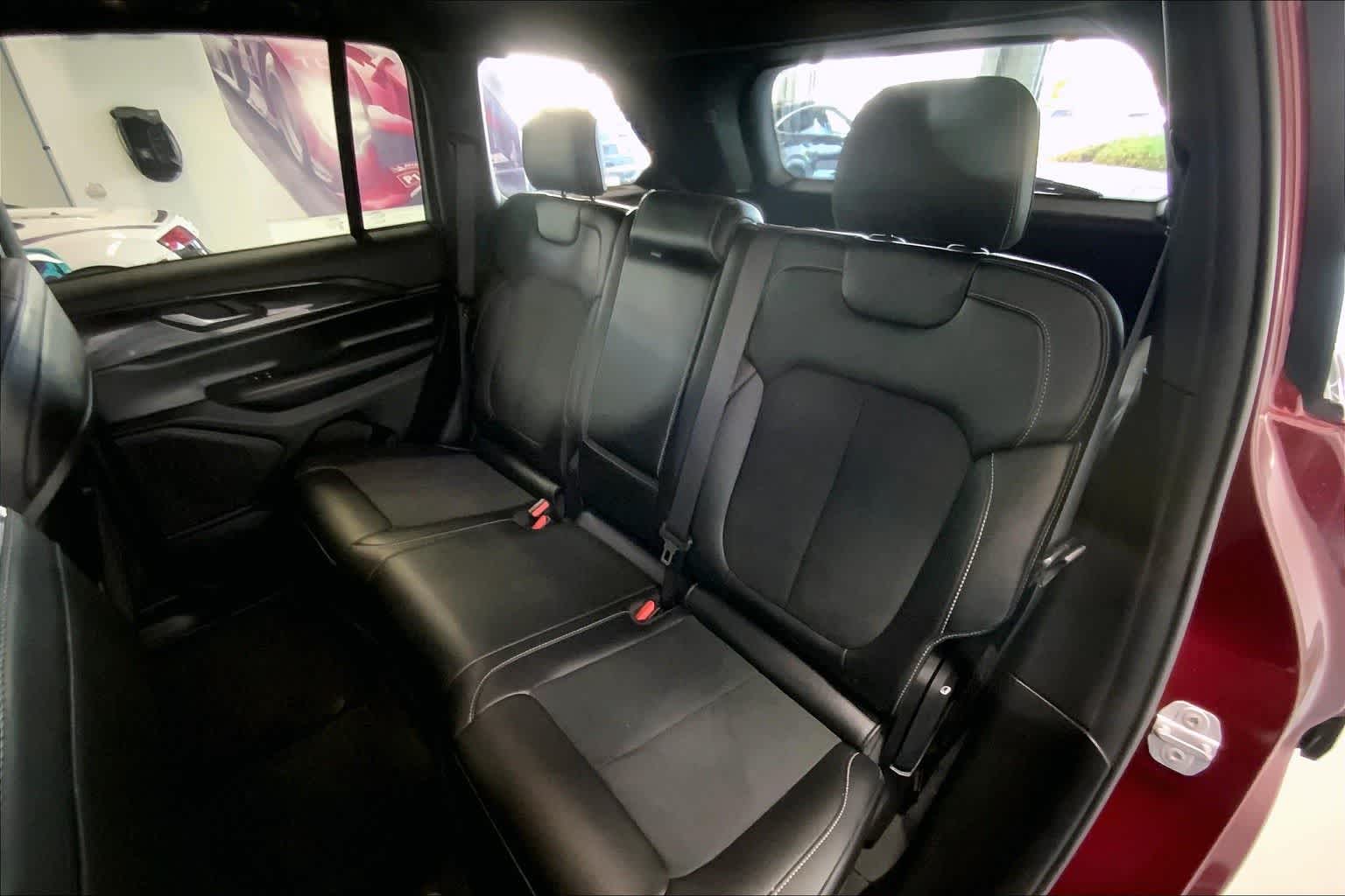 Thumbnail: 2023 Jeep Grand Cherokee - 26