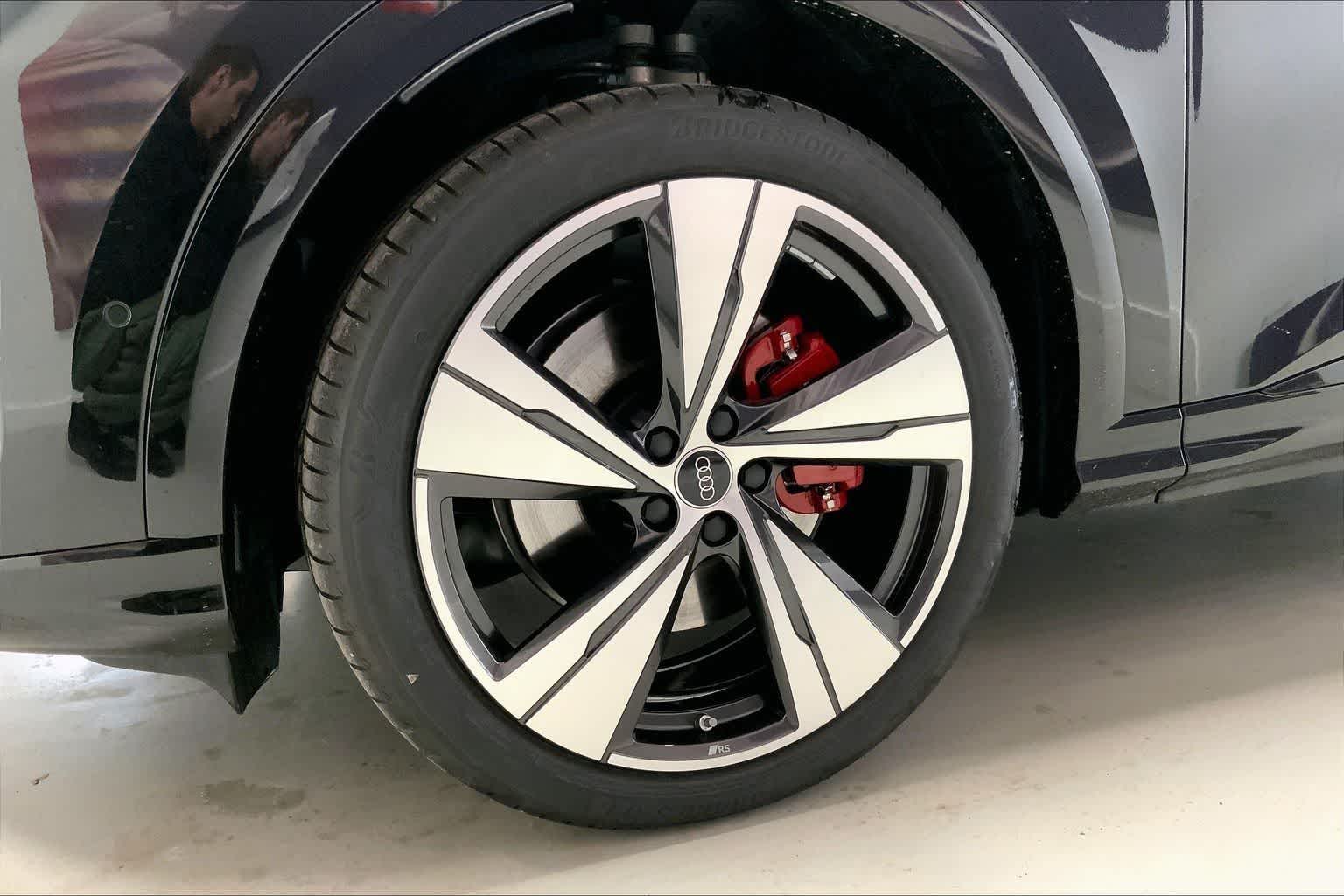 Thumbnail: 2025 Audi SQ5 - 7