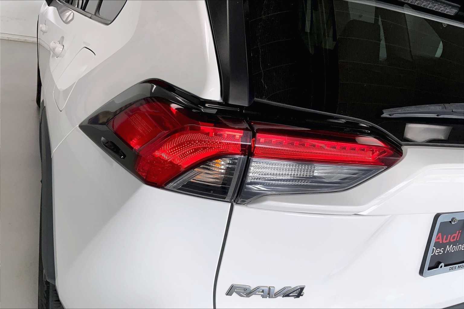 Thumbnail: 2021 Toyota RAV4 - 27