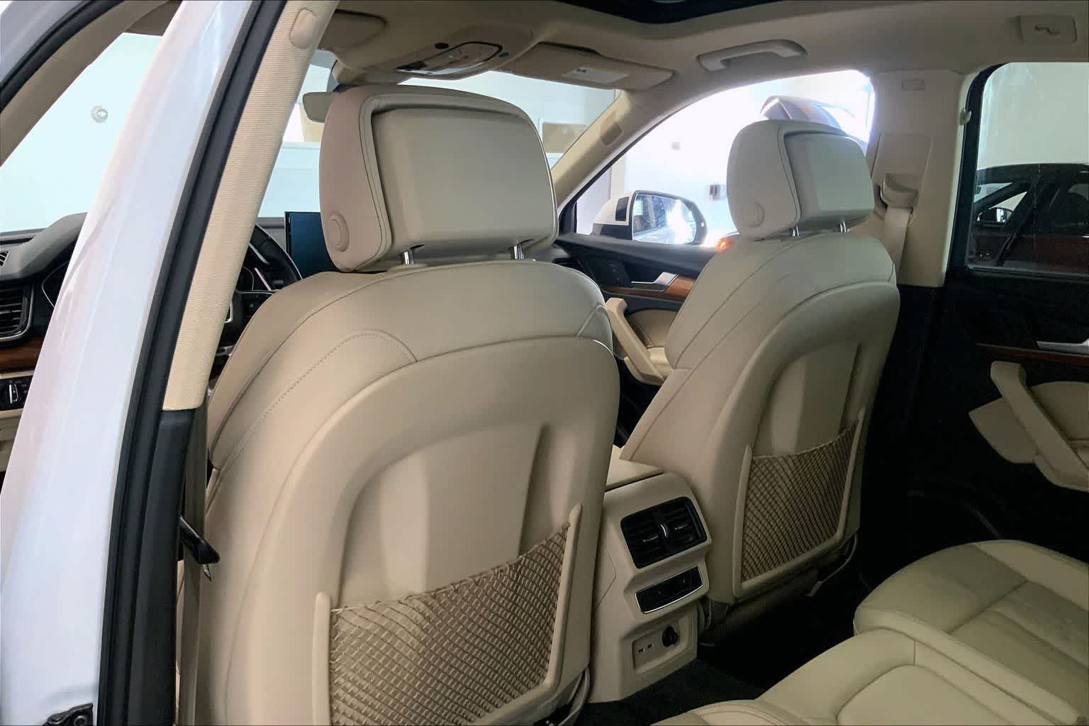 Thumbnail: 2023 Audi Q5 - 11