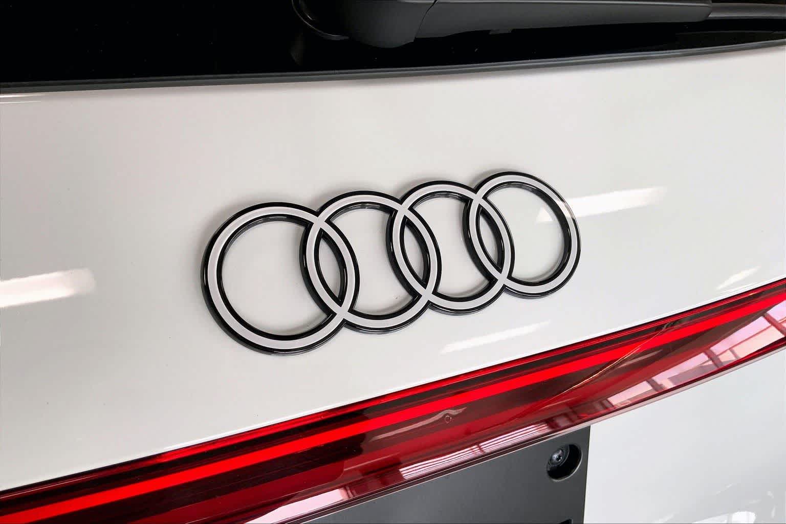 Thumbnail: 2025 Audi Q5 - 7