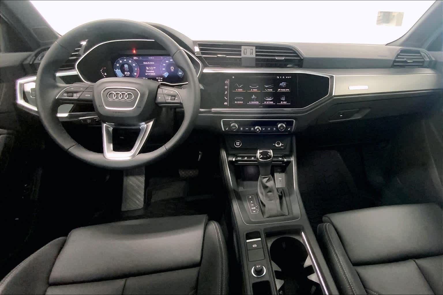 Thumbnail: 2025 Audi Q3 - 9