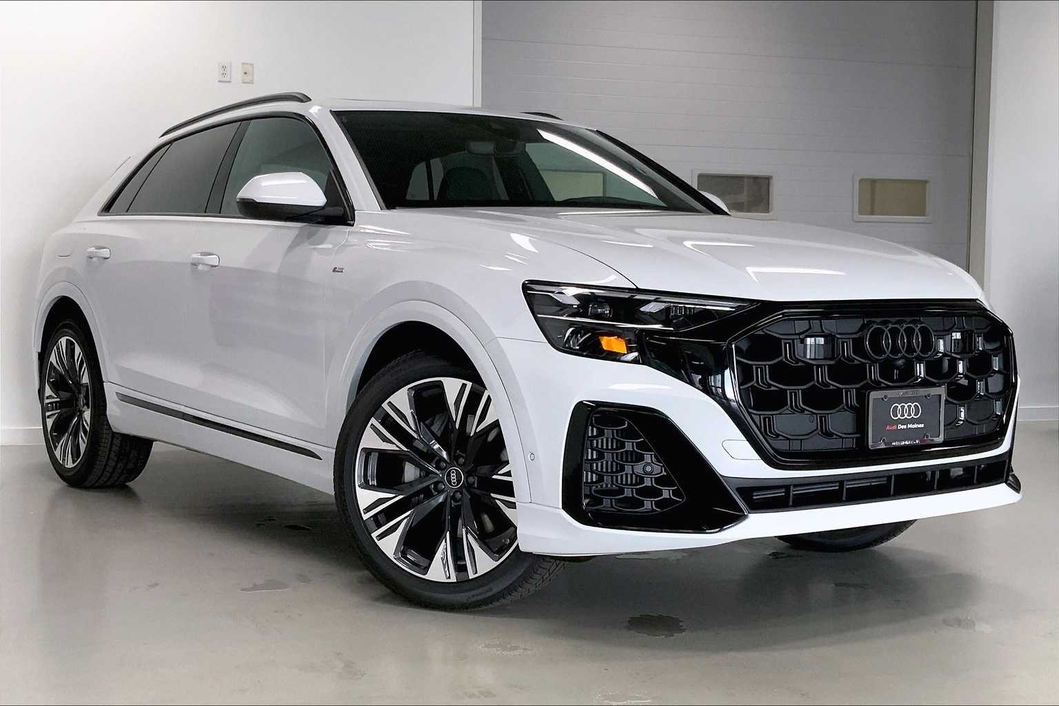 Thumbnail: 2025 Audi Q8 - 21