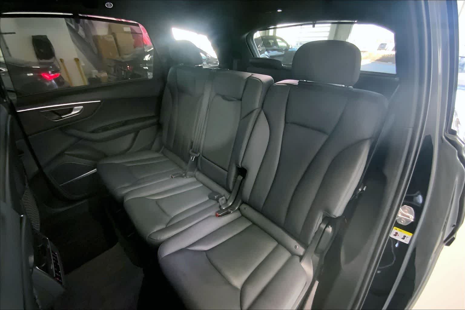 Thumbnail: 2023 Audi Q7 - 26