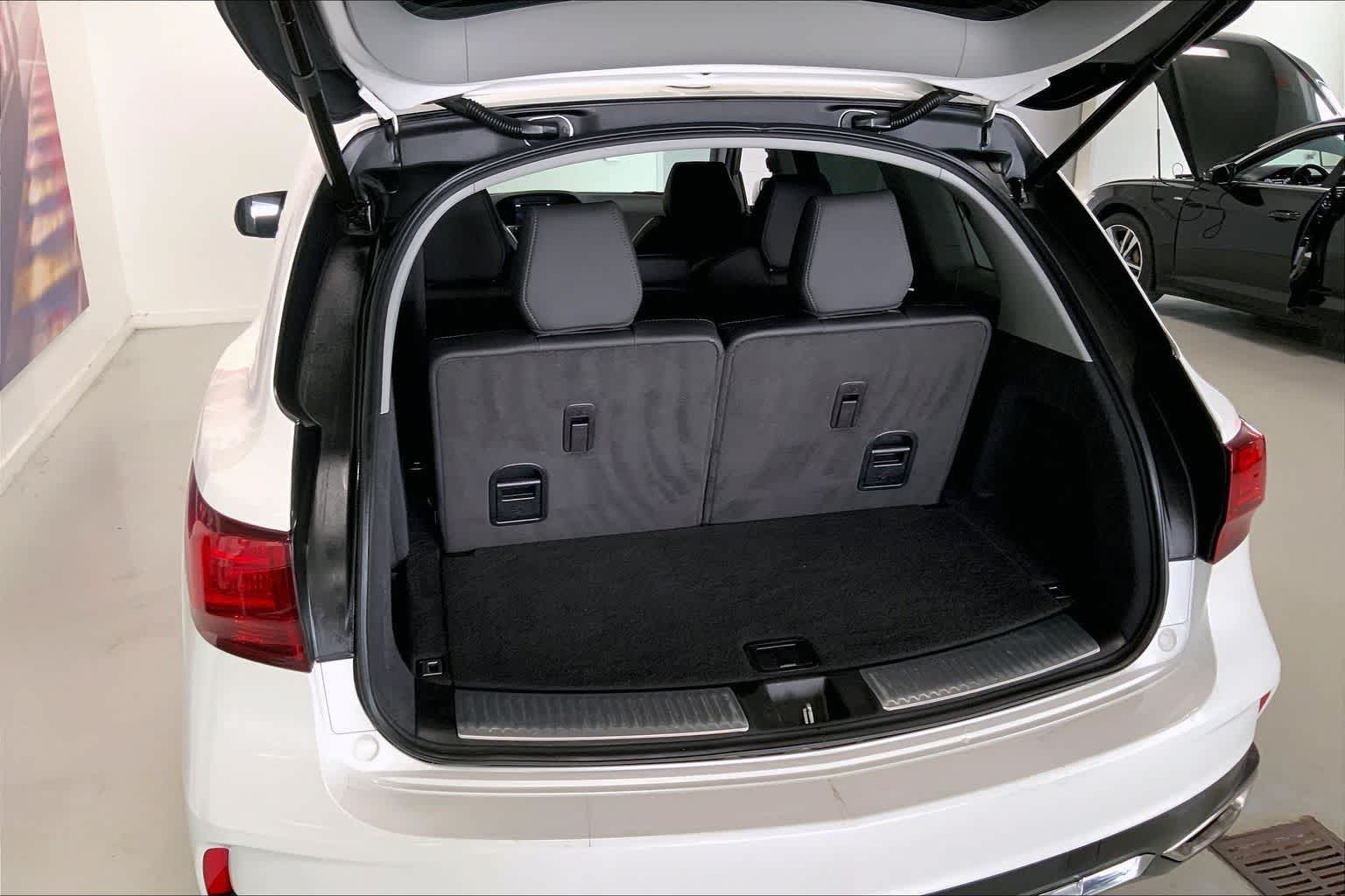 Thumbnail: 2020 Acura MDX - 17