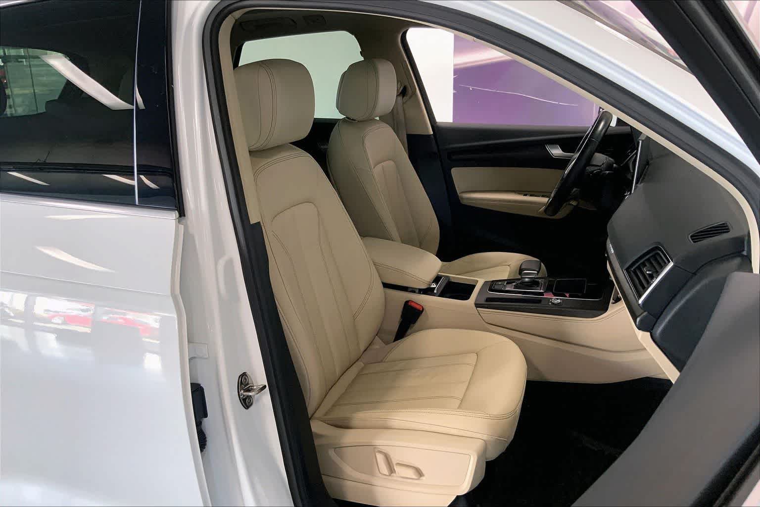 Thumbnail: 2022 Audi Q5 - 12