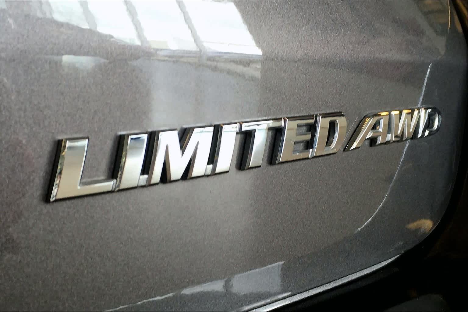 Thumbnail: 2016 Toyota Highlander - 7