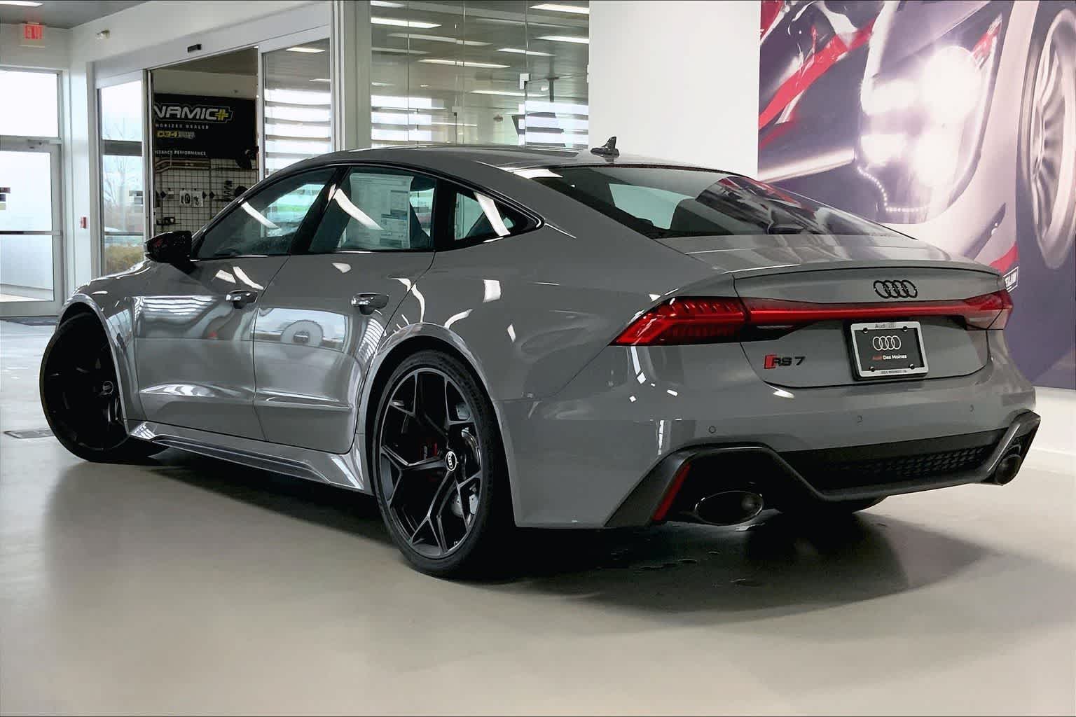 Thumbnail: 2026 Audi RS 7 - 4