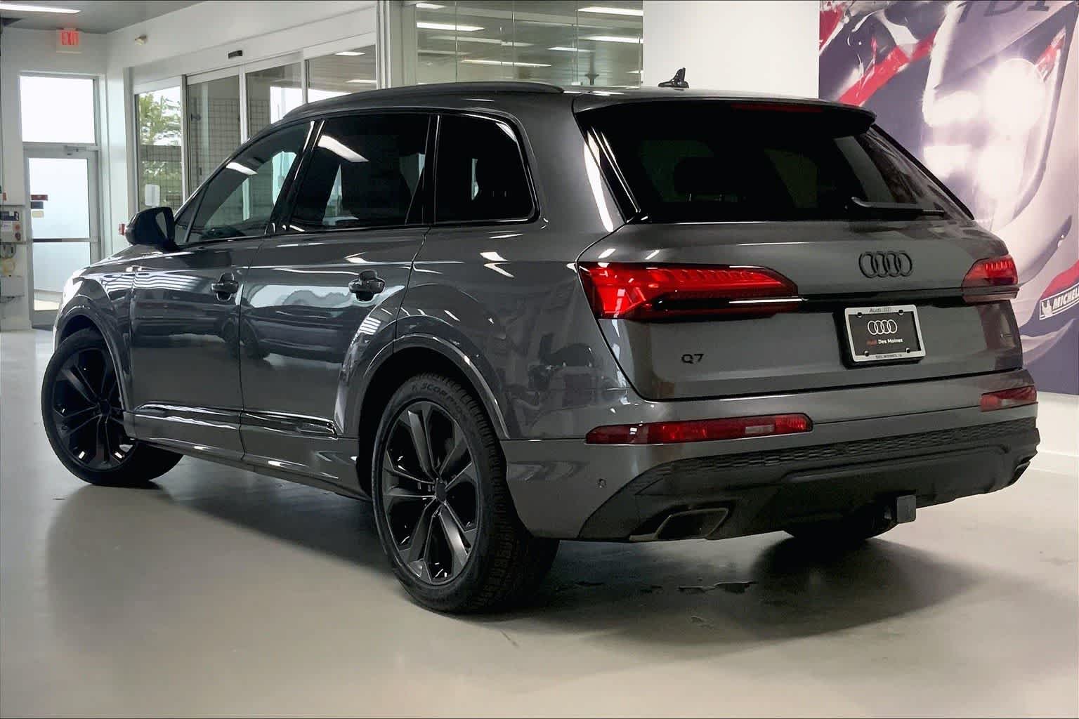 Thumbnail: 2026 Audi Q7 - 4