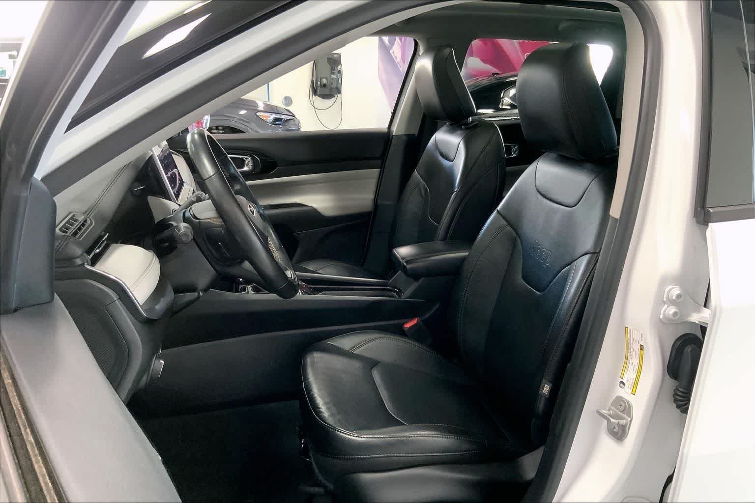 Thumbnail: 2022 Jeep Compass - 10