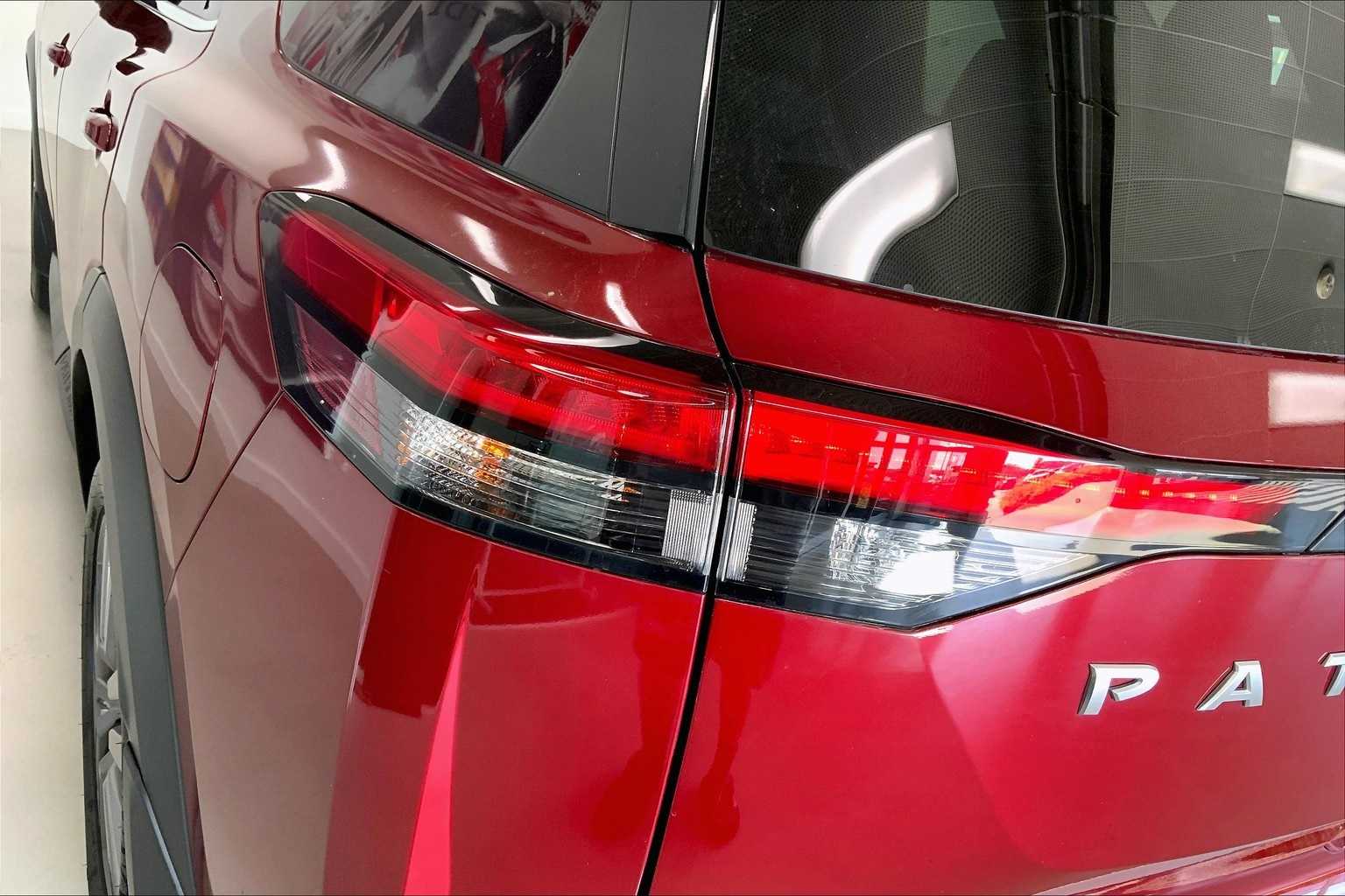 Thumbnail: 2023 Nissan Pathfinder - 27