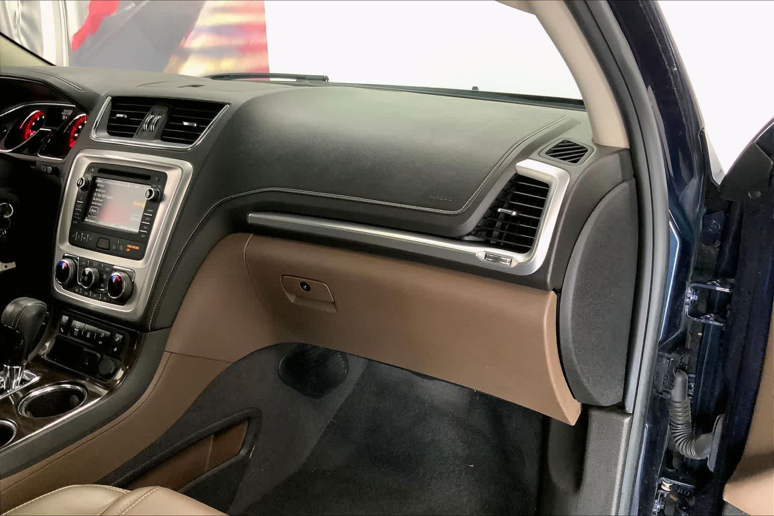 Thumbnail: 2017 GMC Acadia - 18