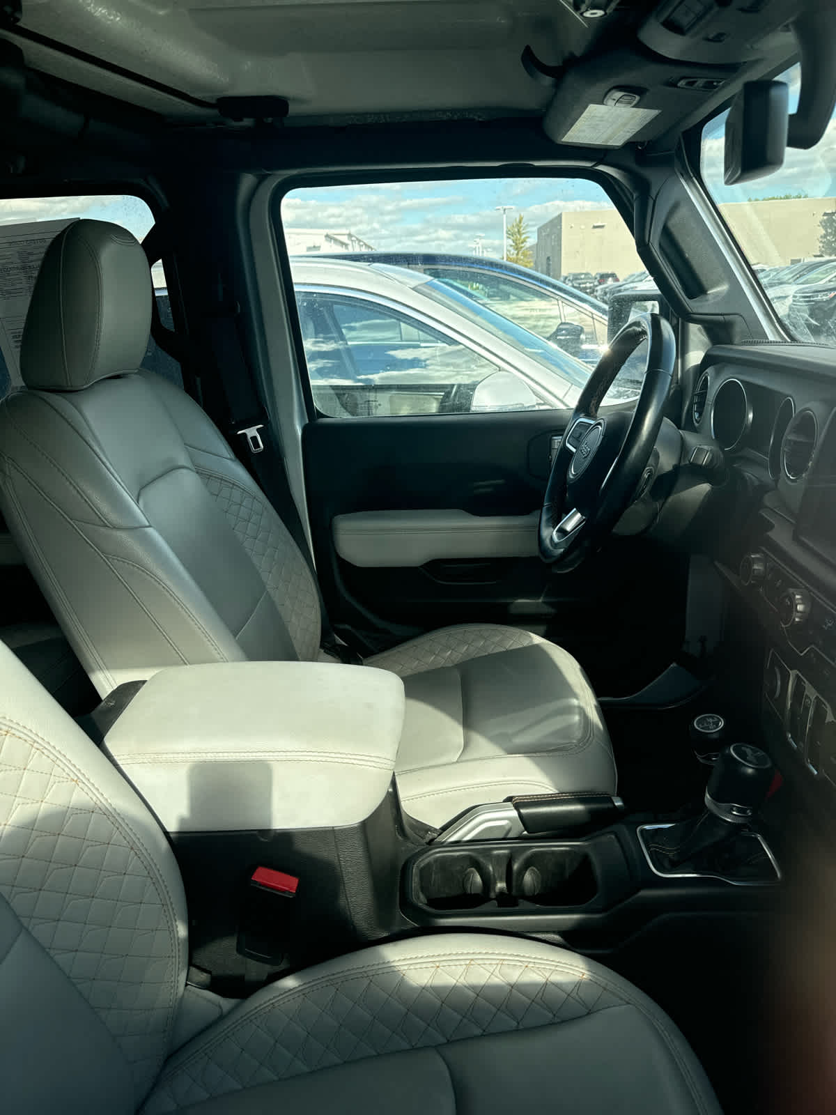 Thumbnail: 2022 Jeep Wrangler - 4