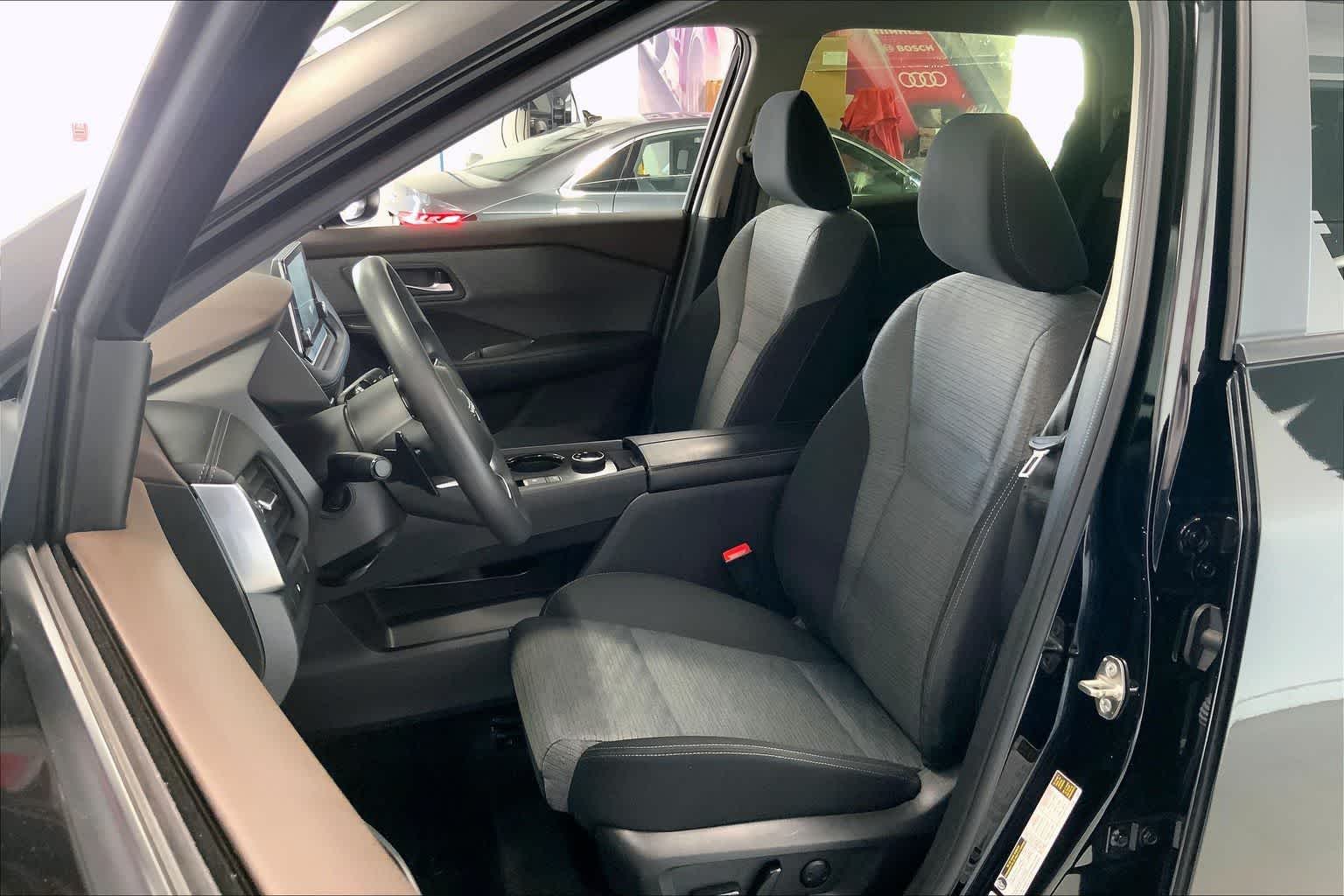 Thumbnail: 2023 Nissan Rogue - 9