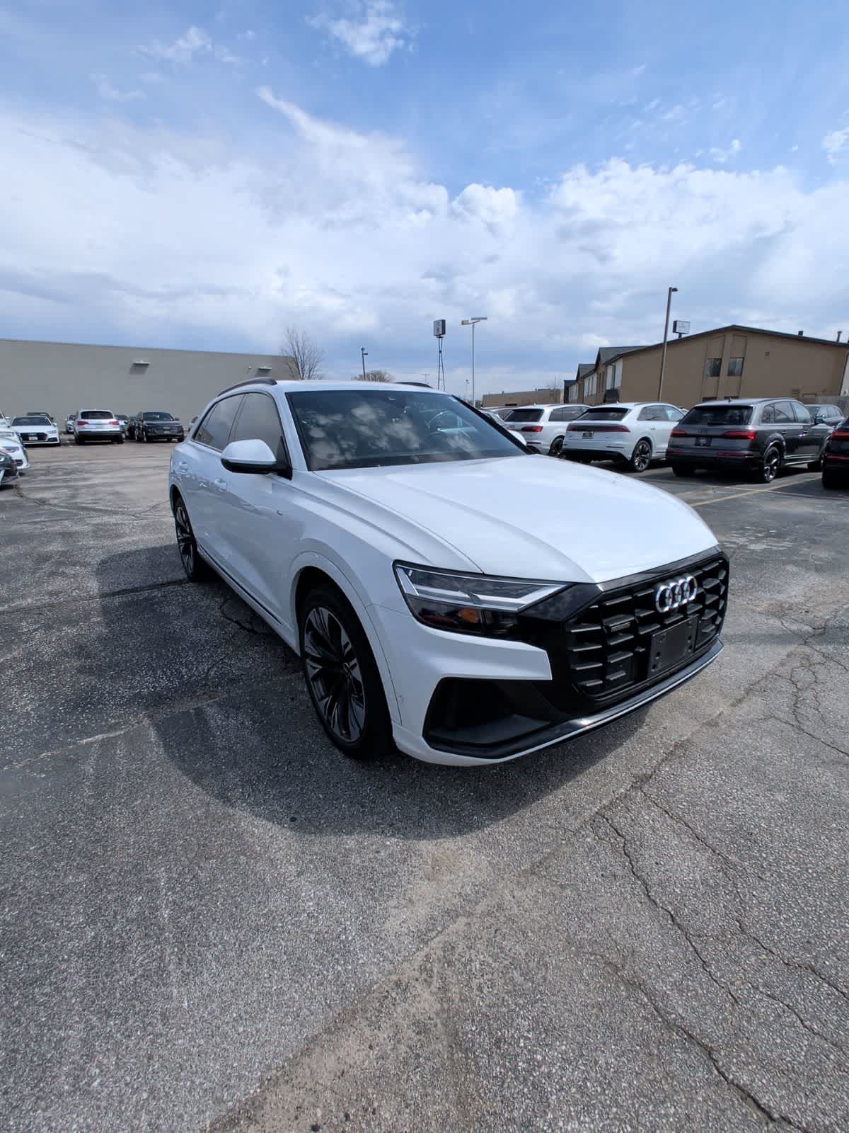 Thumbnail: 2021 Audi Q8 - 10