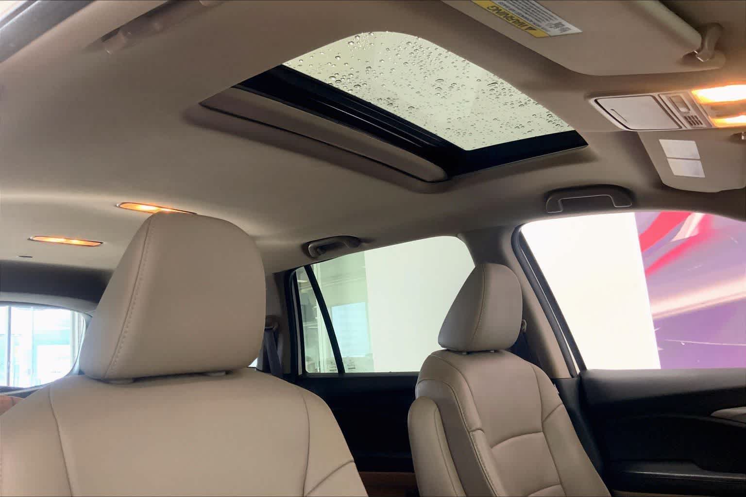 Thumbnail: 2016 Honda Pilot - 27