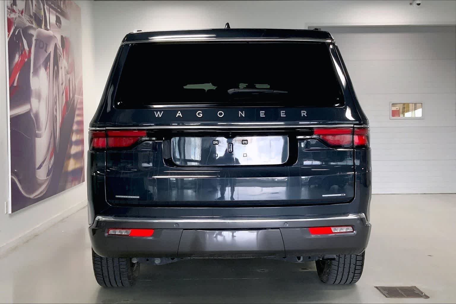 Thumbnail: 2022 Jeep Wagoneer - 5