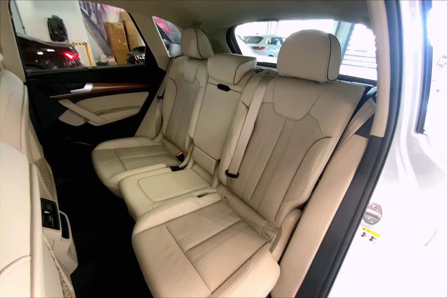 Thumbnail: 2023 Audi Q5 - 25