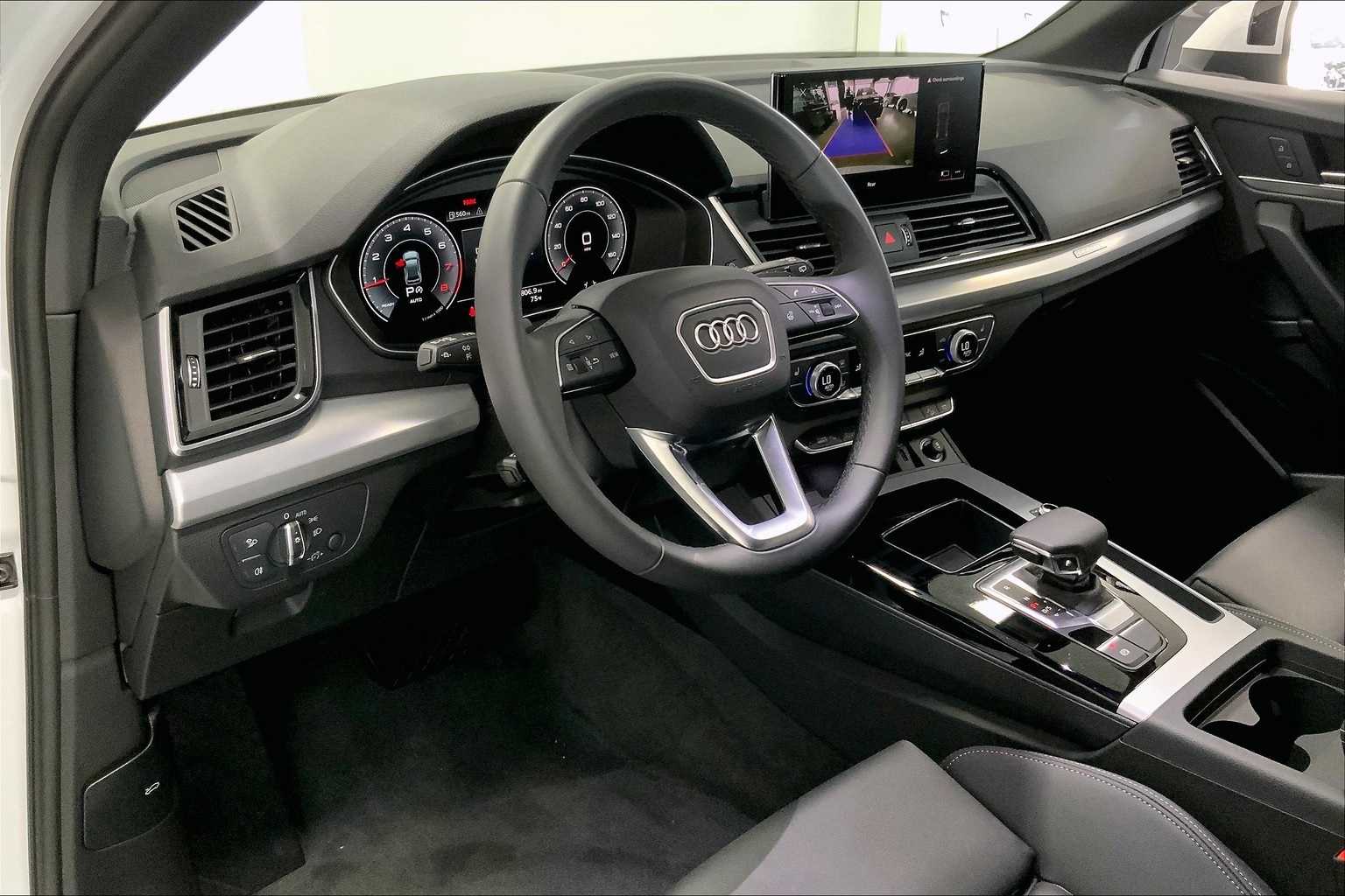 2025 Audi Q5 45 S line Premium photo 2
