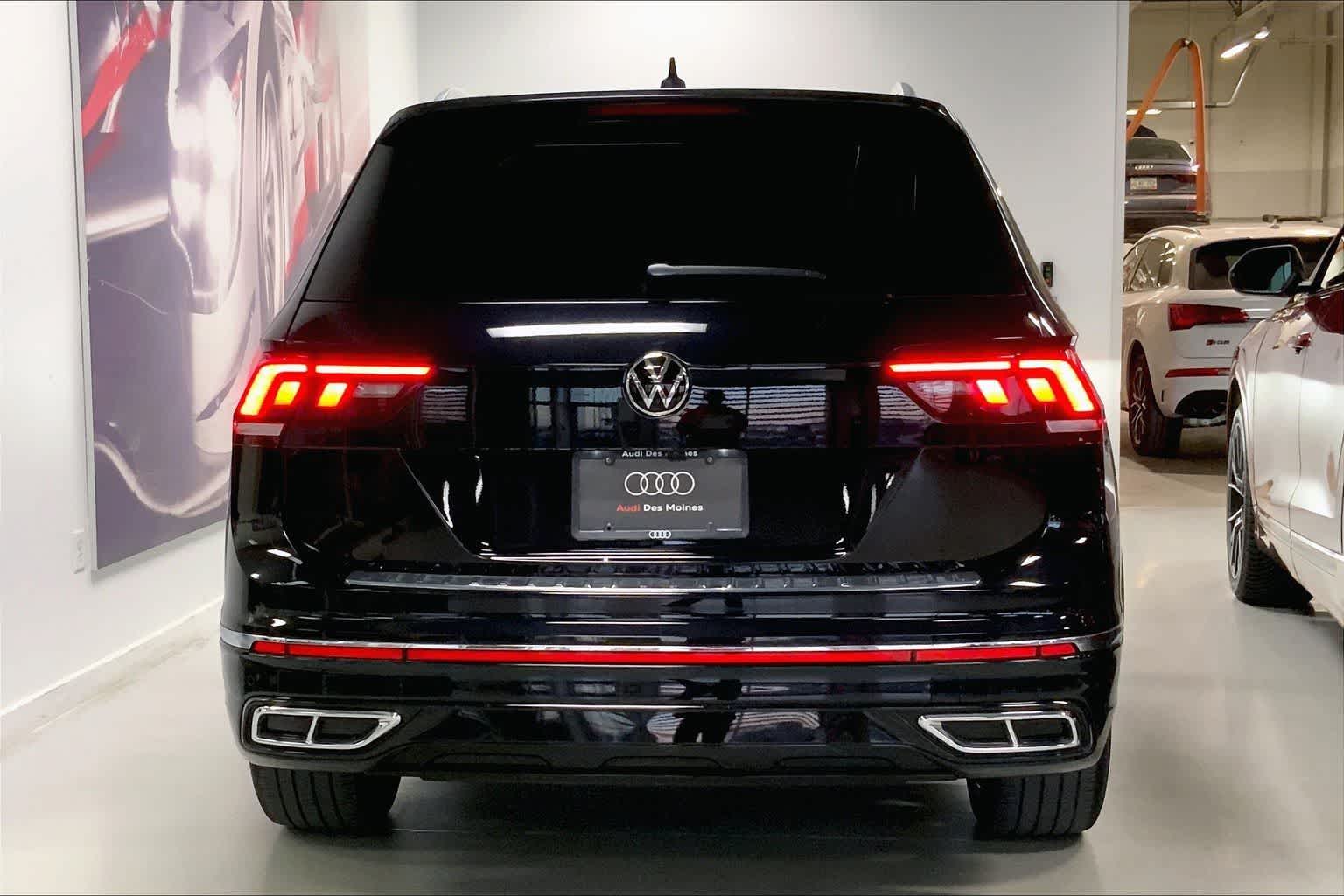 Thumbnail: 2023 Volkswagen Tiguan - 5