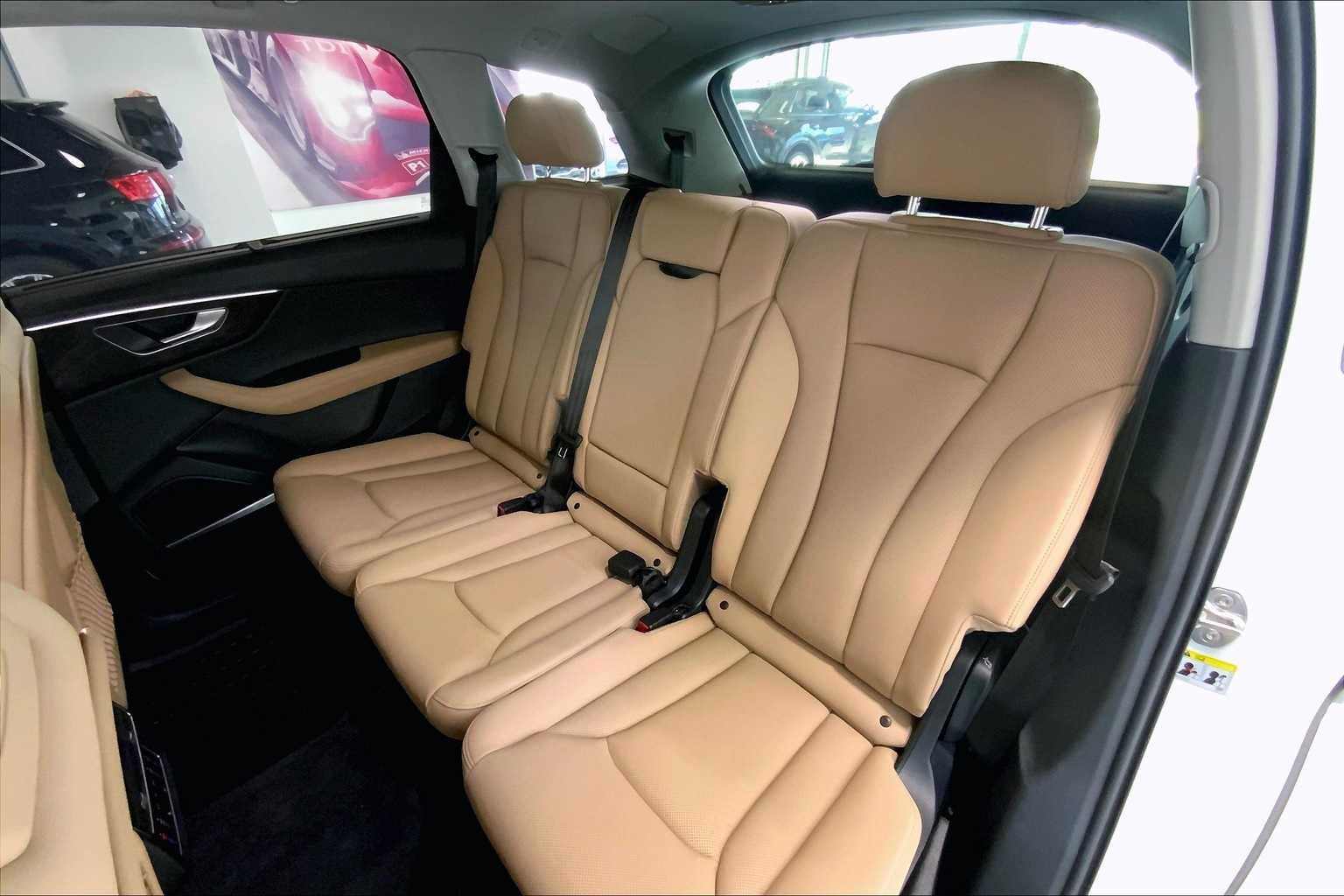 Thumbnail: 2025 Audi Q7 - 27