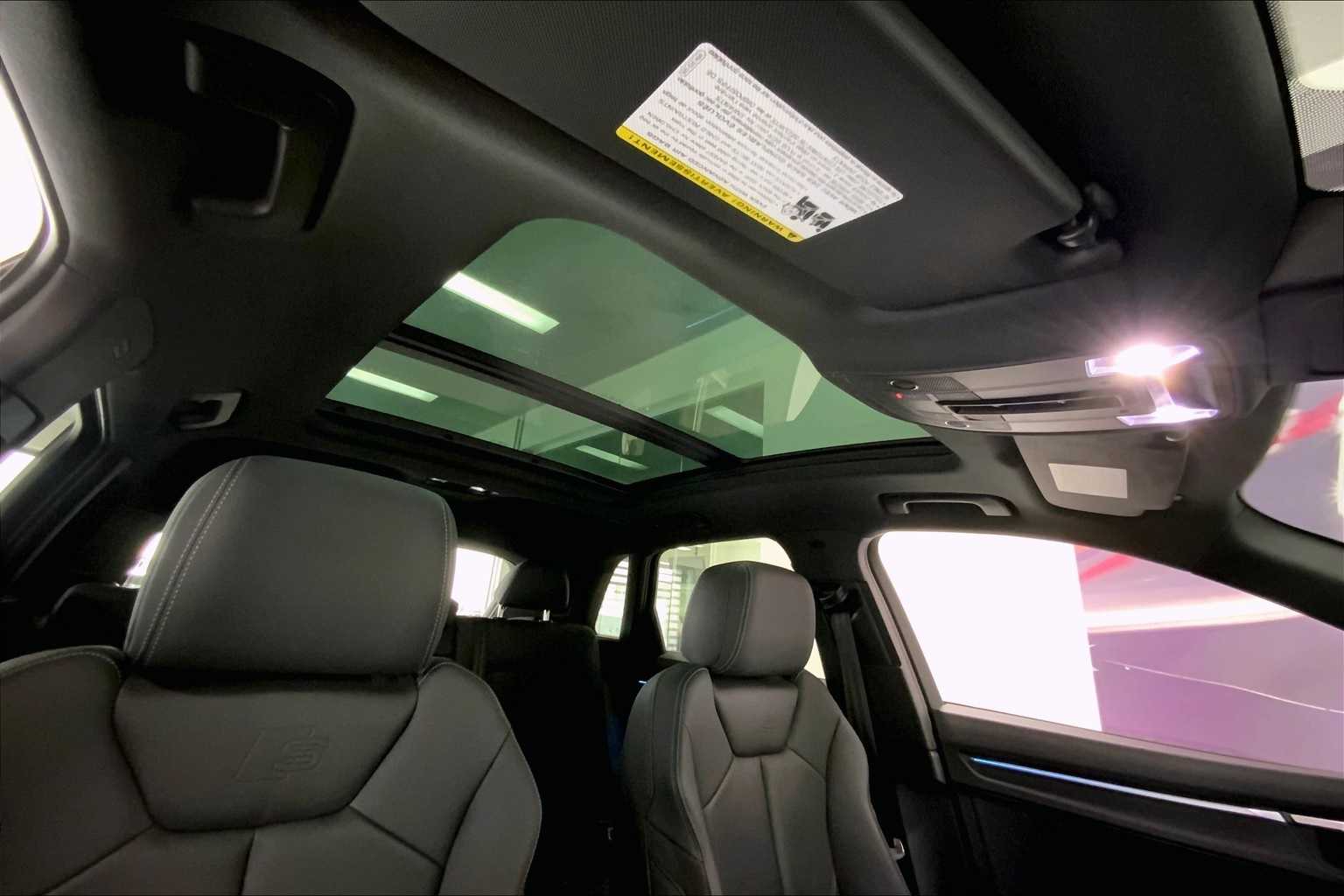 Thumbnail: 2023 Audi Q3 - 27