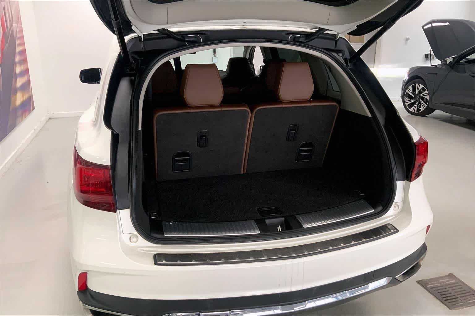 Thumbnail: 2017 Acura MDX - 17