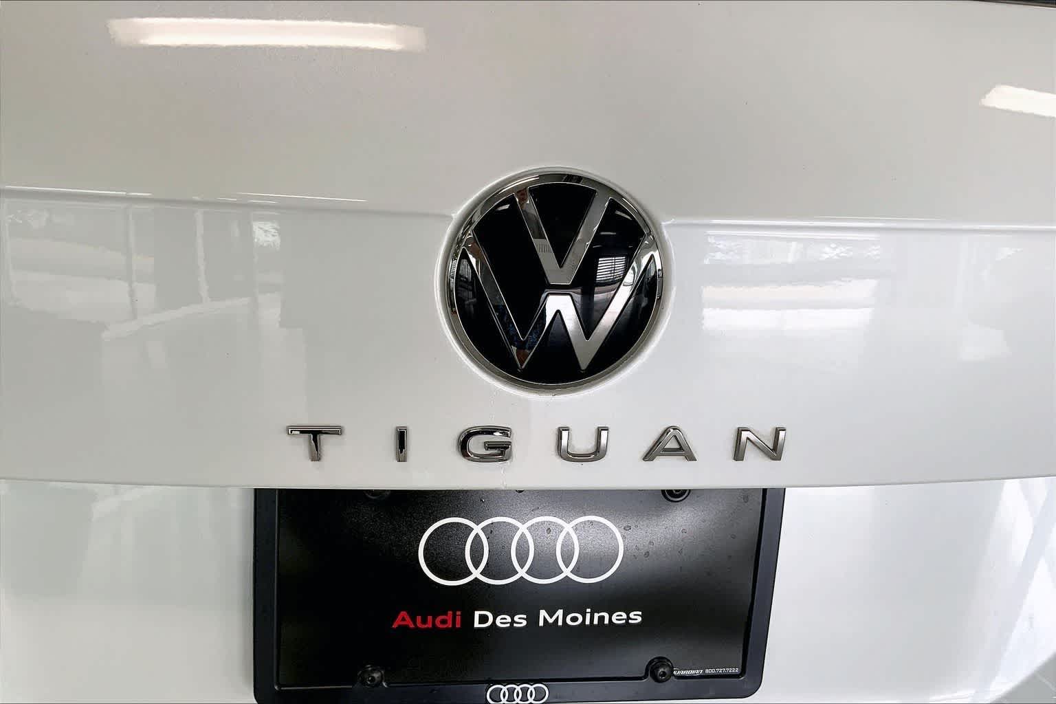 Thumbnail: 2023 Volkswagen Tiguan - 7