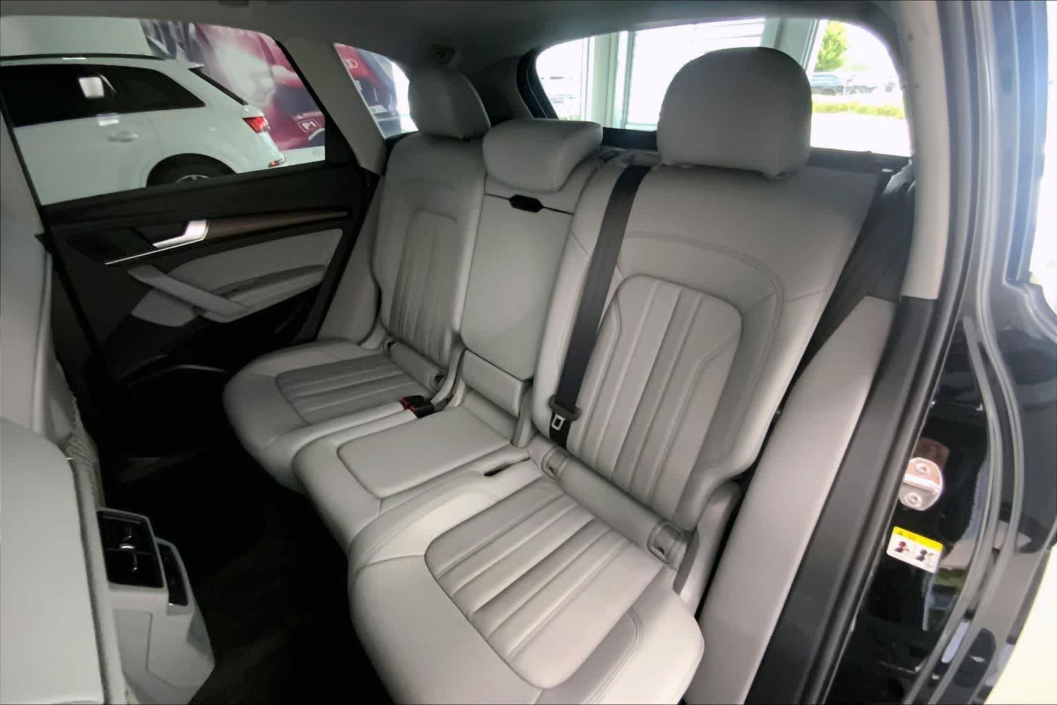 Thumbnail: 2022 Audi Q5 - 25