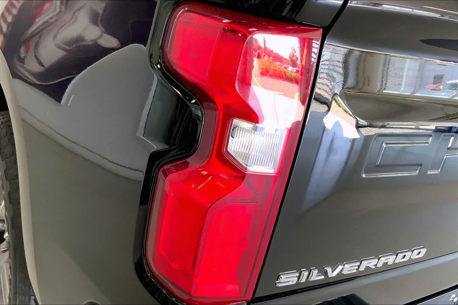 Thumbnail: 2022 Chevrolet Silverado 1500 - 31