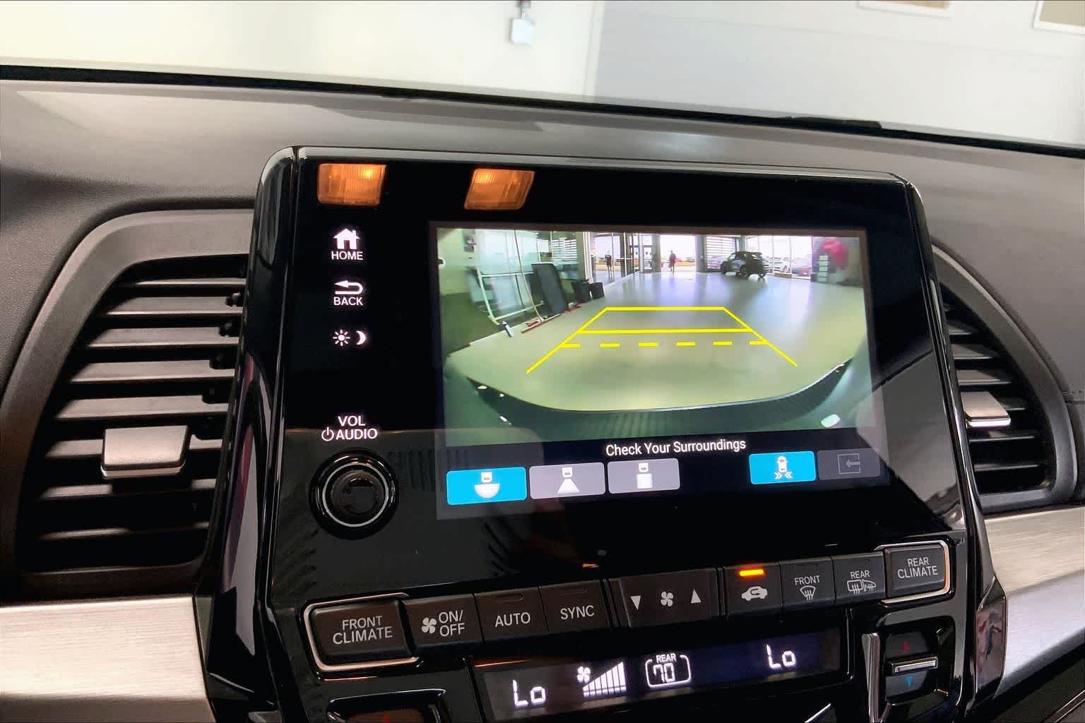 Thumbnail: 2023 Honda Odyssey - 22