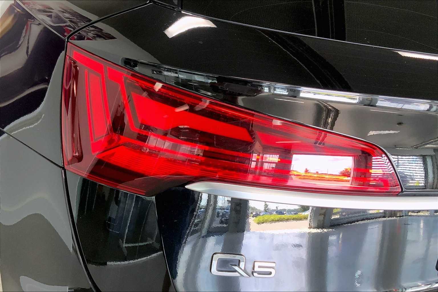 Thumbnail: 2022 Audi Q5 - 24