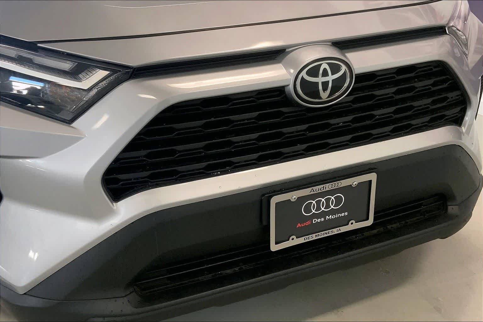 Thumbnail: 2022 Toyota RAV4 - 30