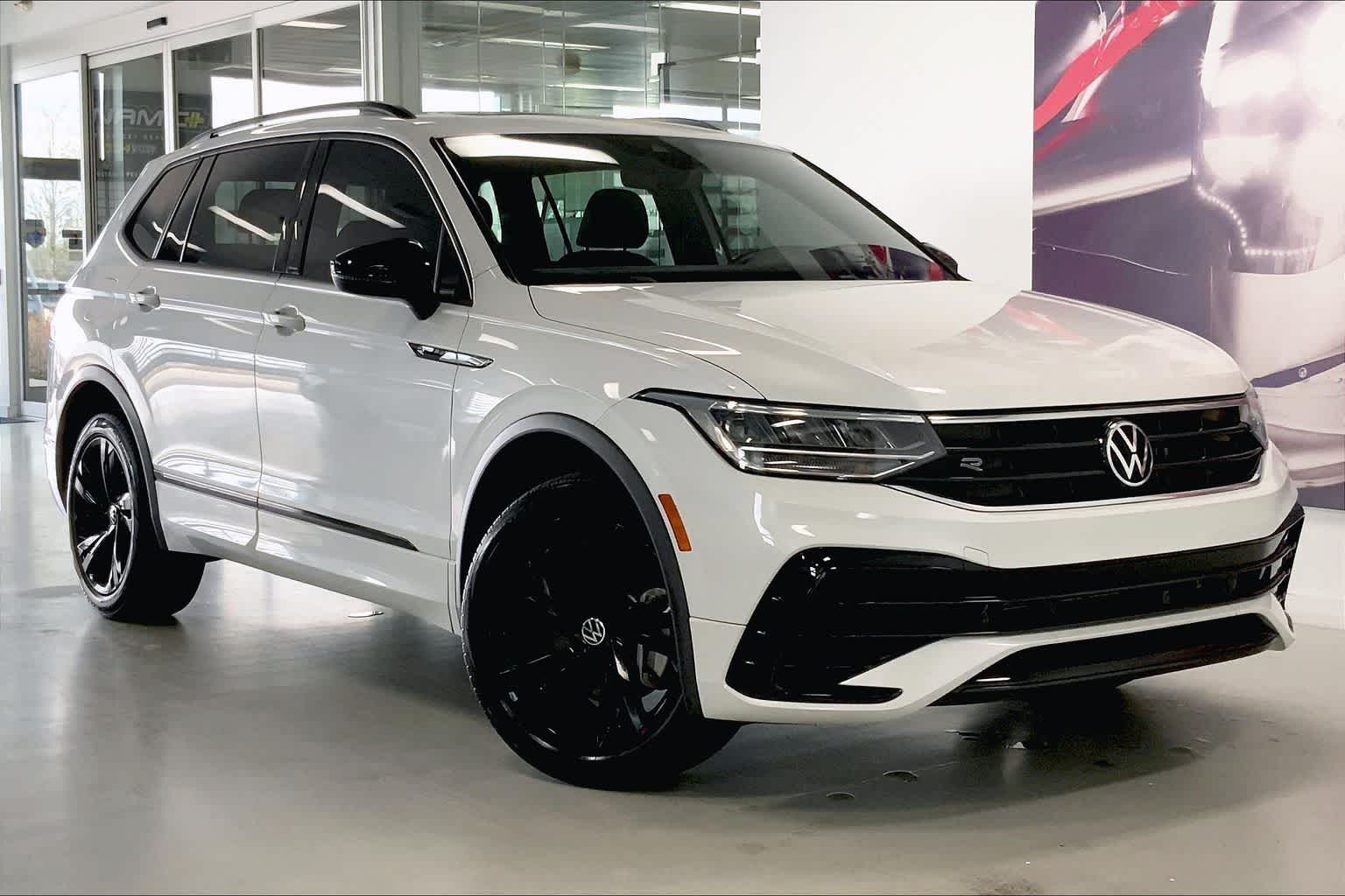 Thumbnail: 2023 Volkswagen Tiguan - 20