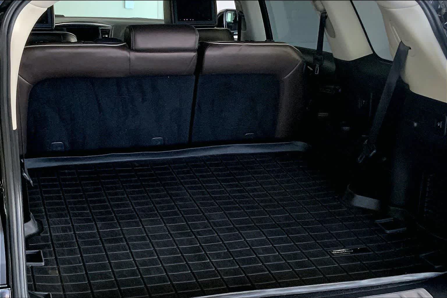 Thumbnail: 2017 INFINITI QX60 - 16