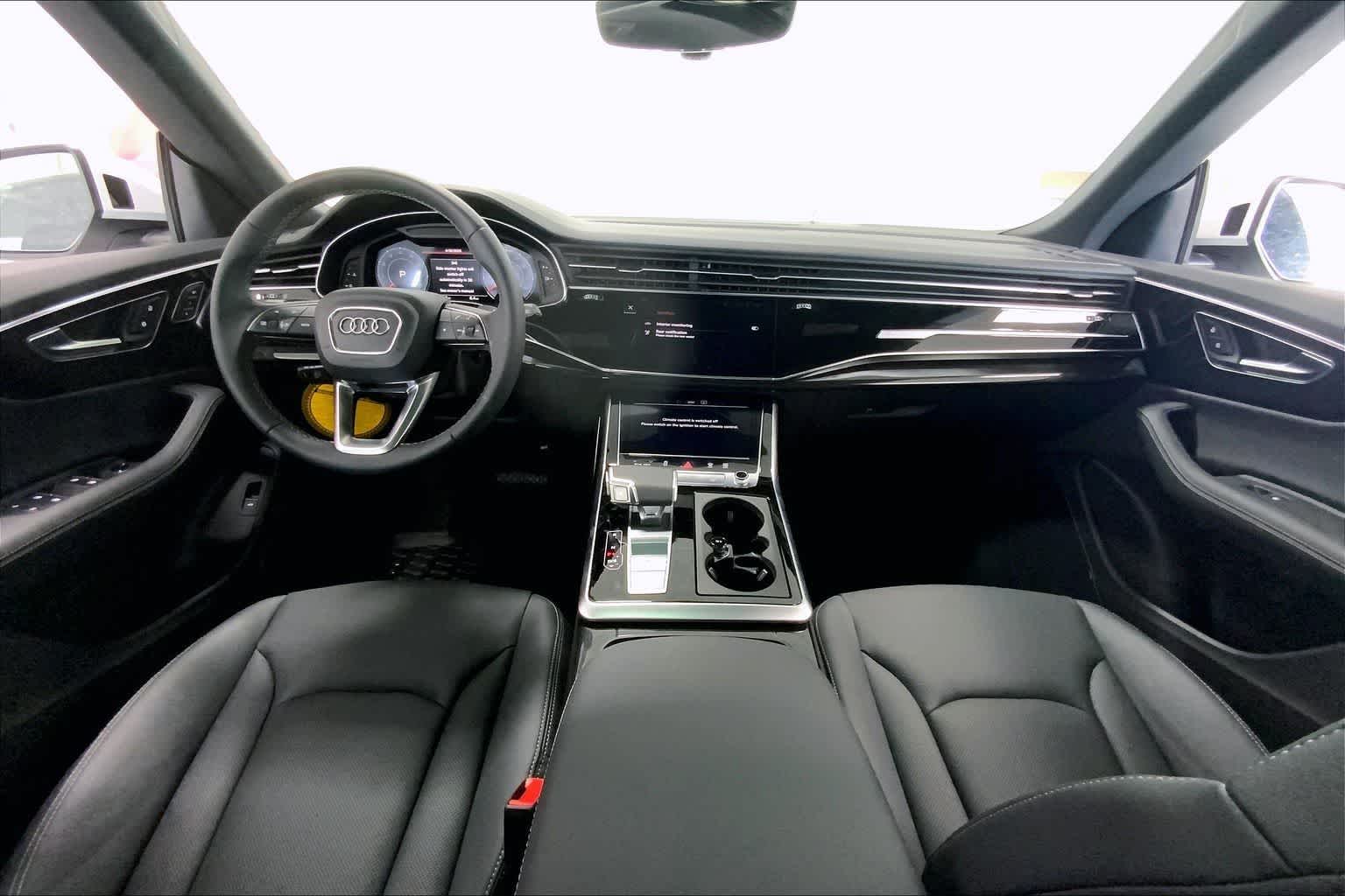 Thumbnail: 2026 Audi Q8 - 9