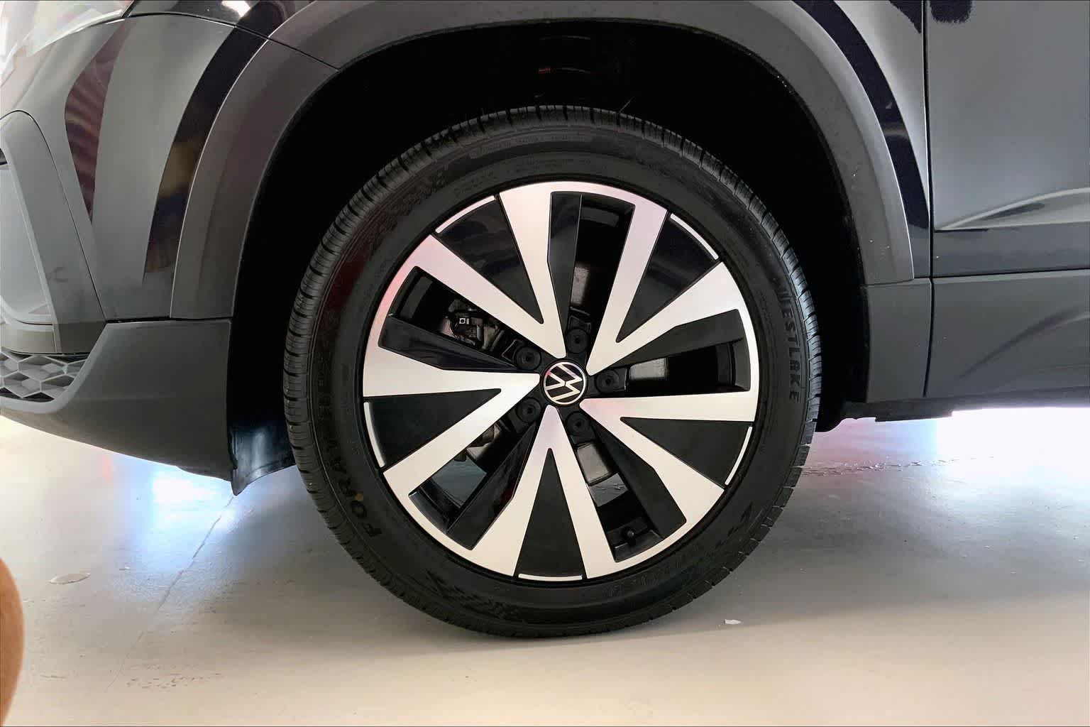 Thumbnail: 2022 Volkswagen Taos - 7