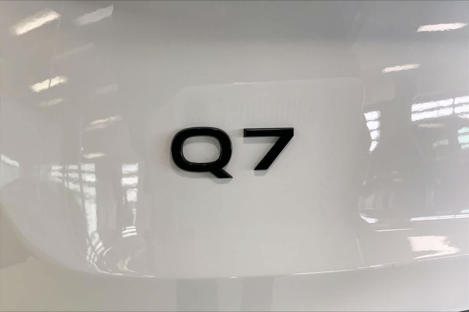 Thumbnail: 2025 Audi Q7 - 7