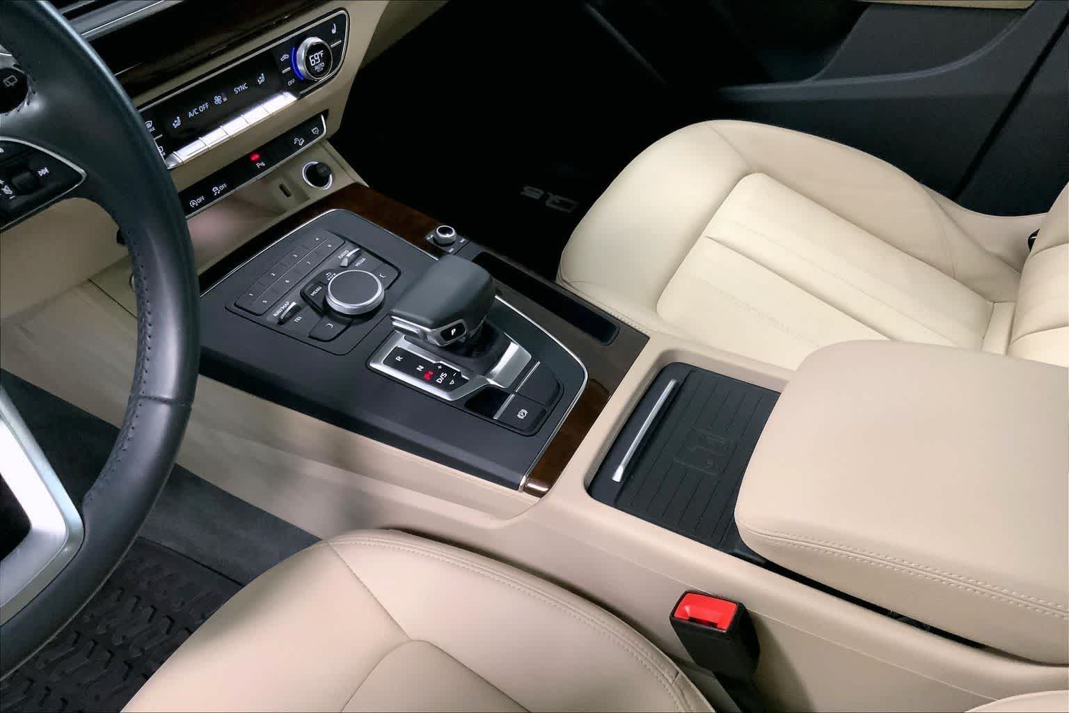 Thumbnail: 2020 Audi Q5 - 16