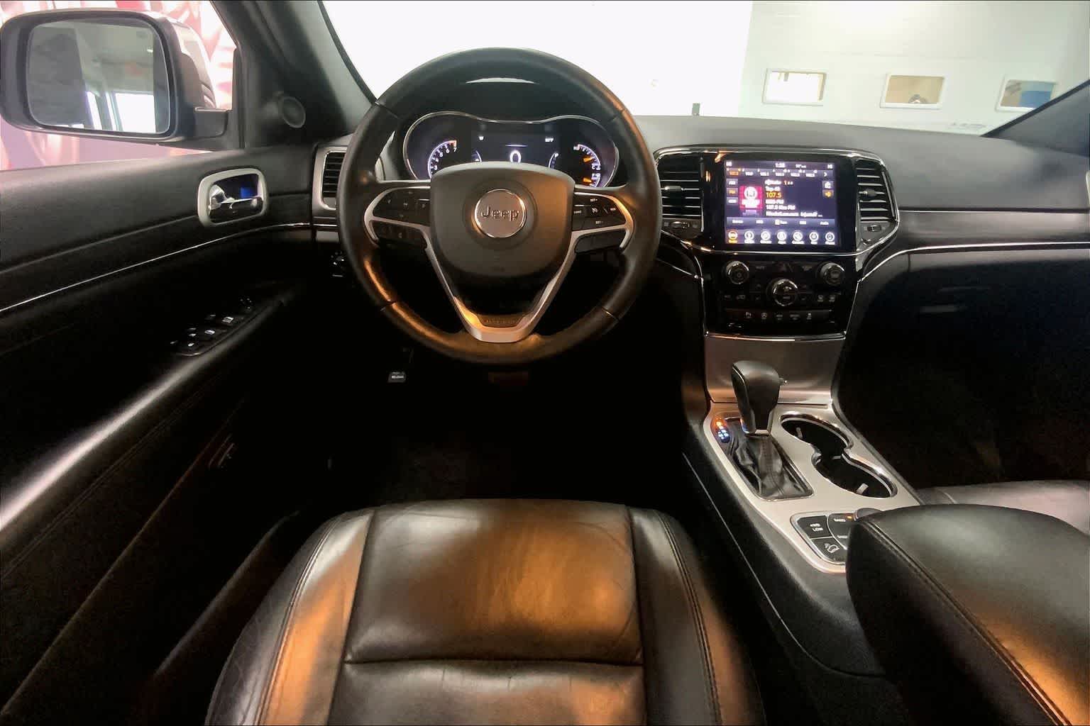 Thumbnail: 2019 Jeep Grand Cherokee - 12