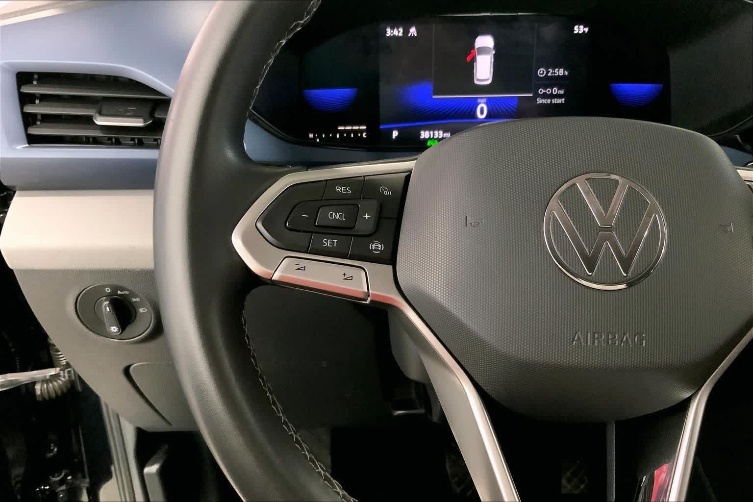 Thumbnail: 2022 Volkswagen Taos - 21