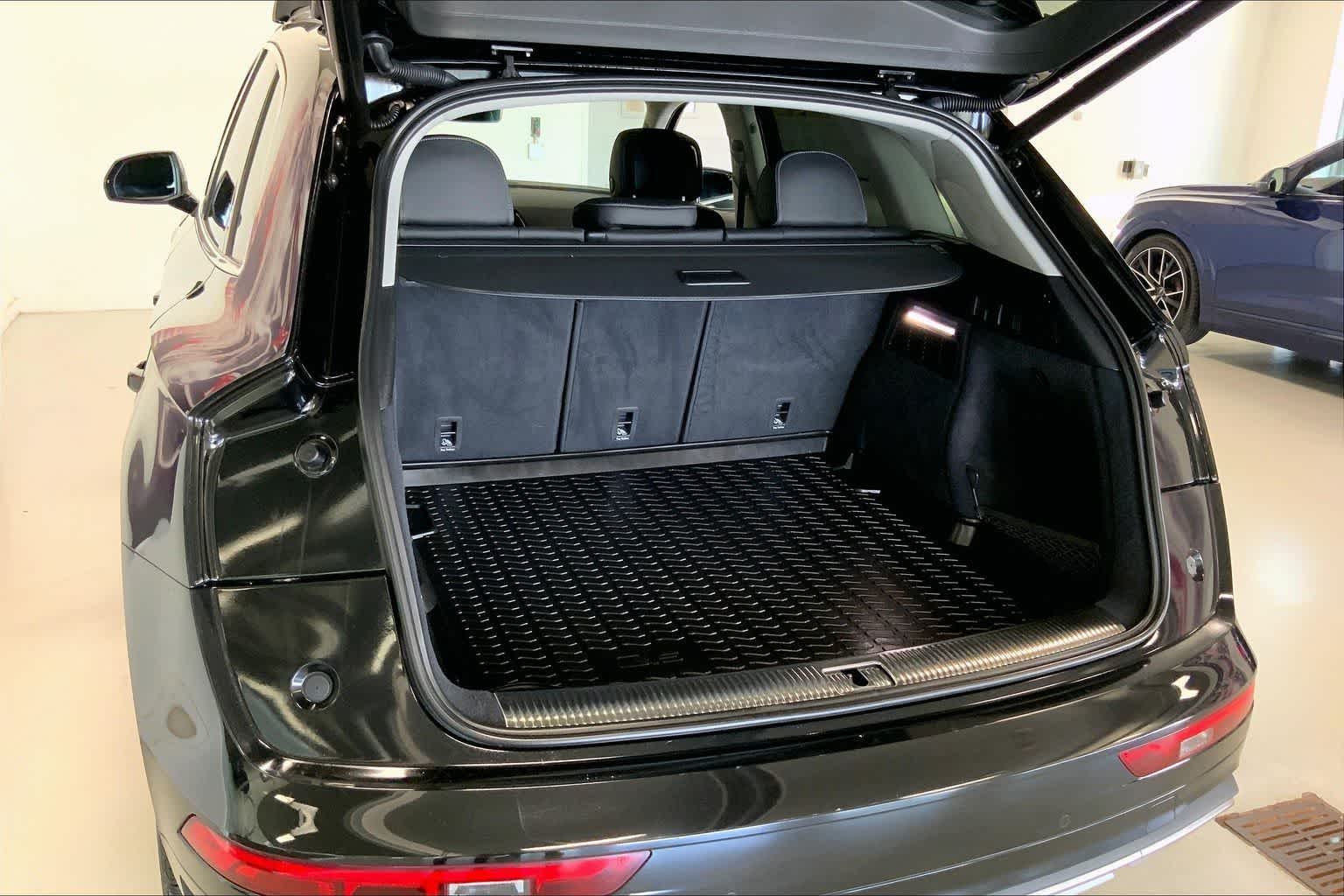 Thumbnail: 2021 Audi Q5 - 16