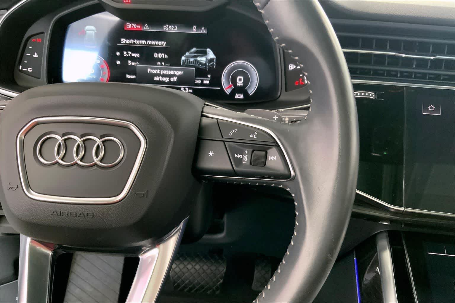 Thumbnail: 2021 Audi Q8 - 25